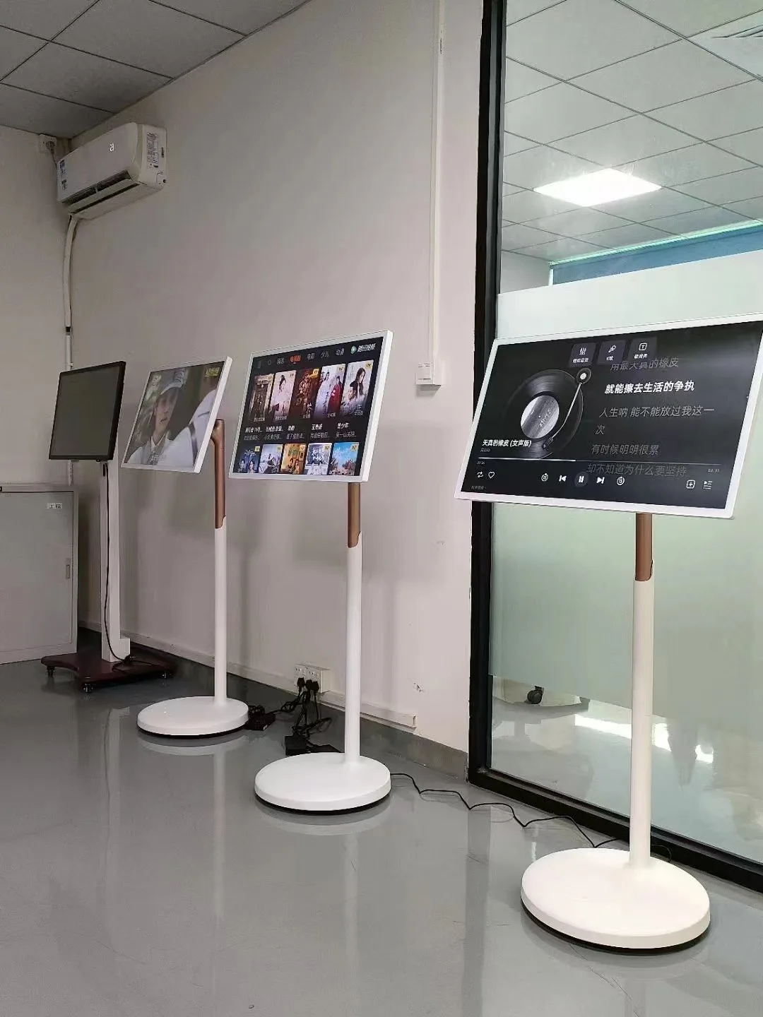 TV Portabel Layar Sentuh 32 In - Yoga Fitness Videos Free ulasan dan harga